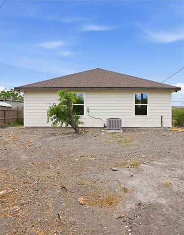 2822 Blake St, Corpus Christi, TX 78405