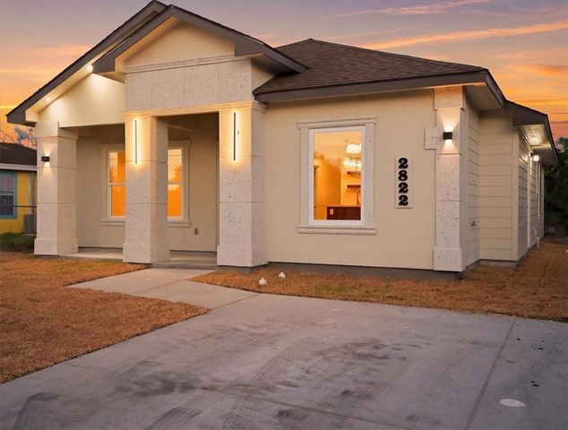 2822 Blake St, Corpus Christi, TX 78405