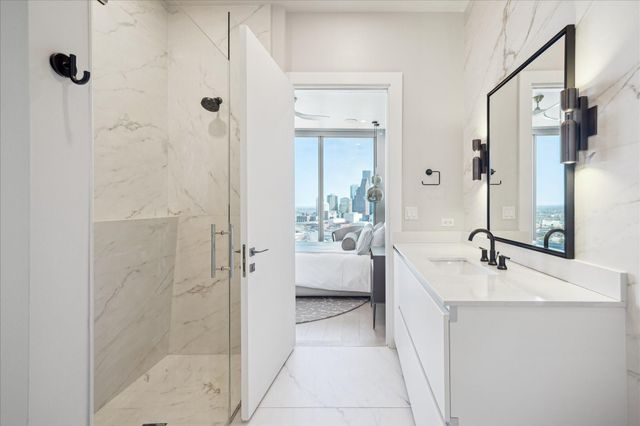 1711 Allen Parkway 2506, Houston, TX 77019