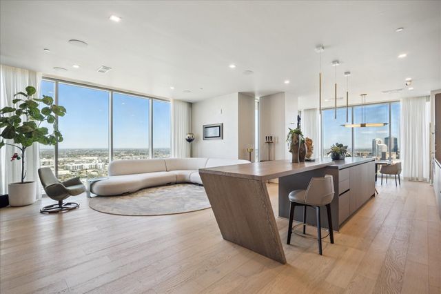 1711 Allen Parkway 2506, Houston, TX 77019