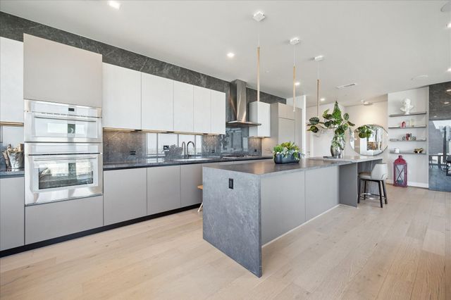 1711 Allen Parkway 2506, Houston, TX 77019