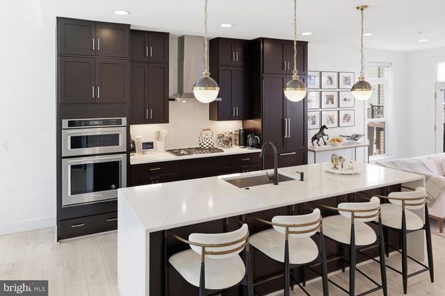3913 CRANES BILL CT, Rockville, MD 20852
