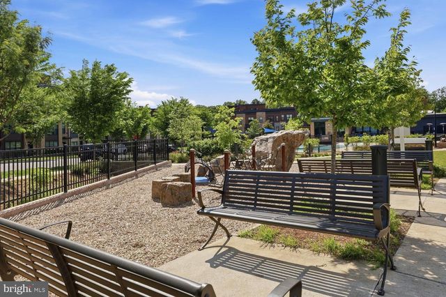 3913 CRANES BILL CT, Rockville, MD 20852