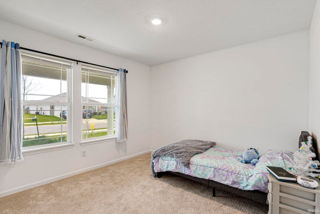 1399 Livingston Lakes Way, Fort Wayne, IN 46818