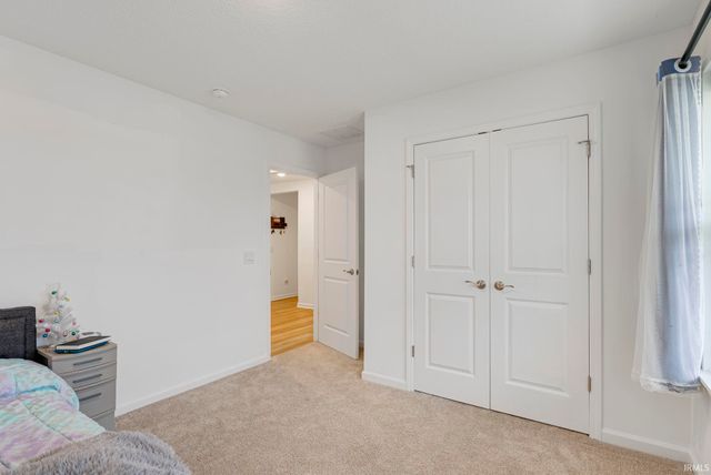 1399 Livingston Lakes Way, Fort Wayne, IN 46818