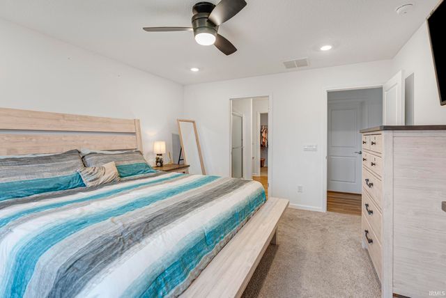 1399 Livingston Lakes Way, Fort Wayne, IN 46818