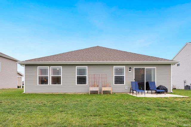 1399 Livingston Lakes Way, Fort Wayne, IN 46818