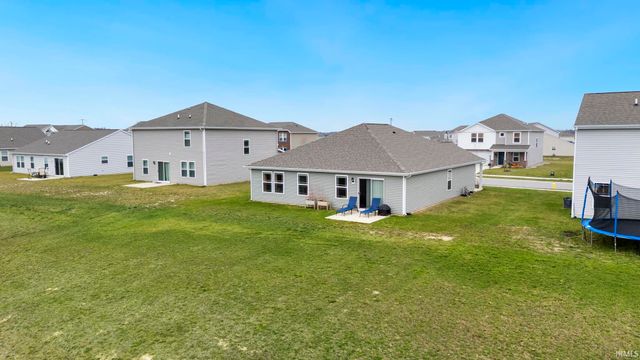 1399 Livingston Lakes Way, Fort Wayne, IN 46818