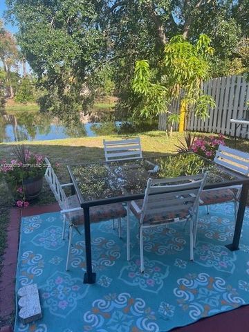 150 Colly Way, North Lauderdale, FL 33068