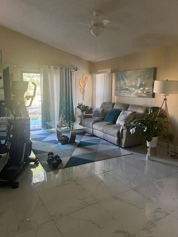 150 Colly Way, North Lauderdale, FL 33068