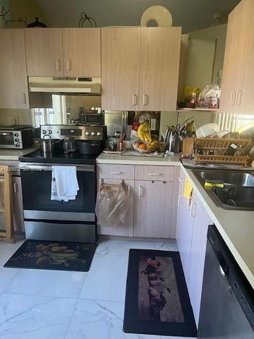 150 Colly Way, North Lauderdale, FL 33068