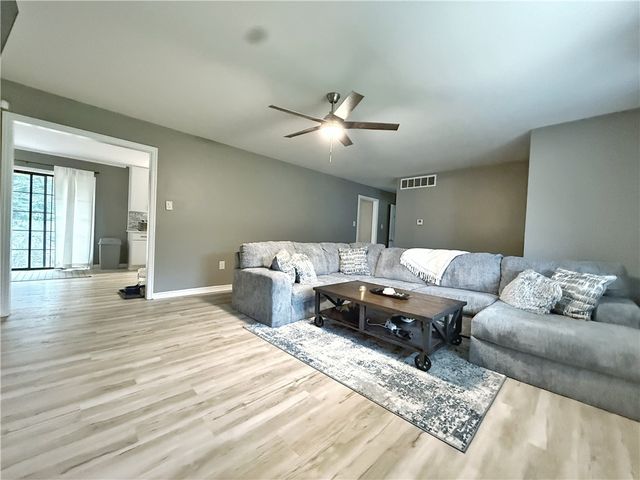 309 E Date Street, Russellville, AR 72802