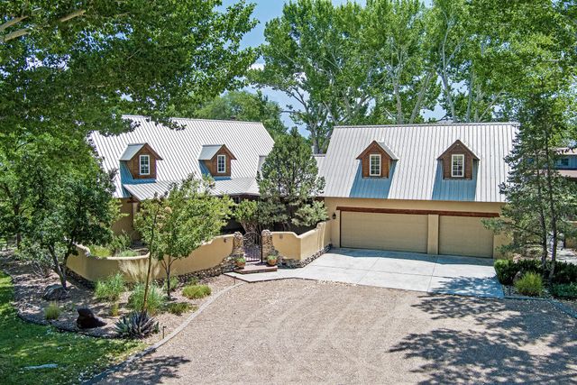 398 Price Lane, Corrales, NM 87048