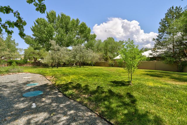 398 Price Lane, Corrales, NM 87048