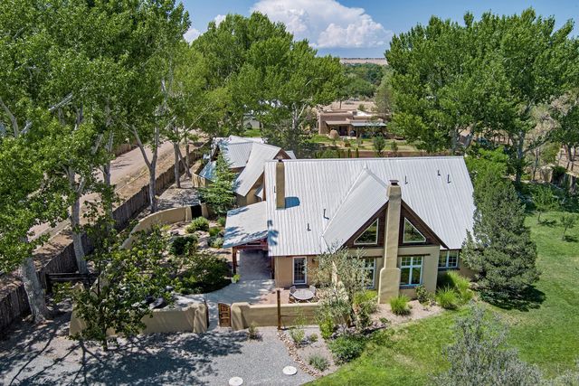 398 Price Lane, Corrales, NM 87048