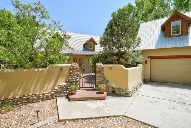 398 Price Lane, Corrales, NM 87048