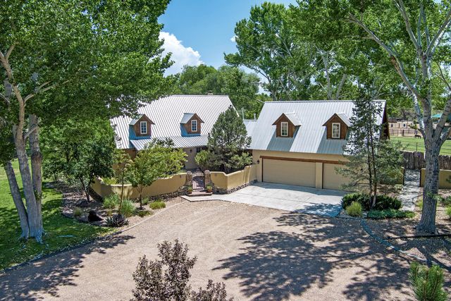 398 Price Lane, Corrales, NM 87048