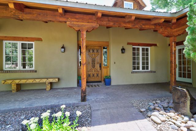 398 Price Lane, Corrales, NM 87048