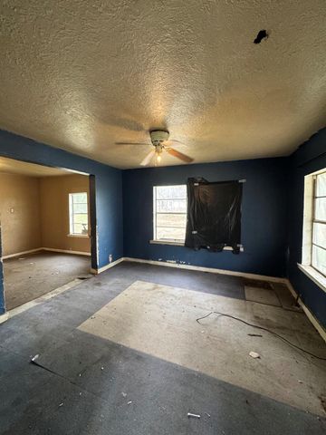 916 Lamar Street, Cleveland, TX 77327