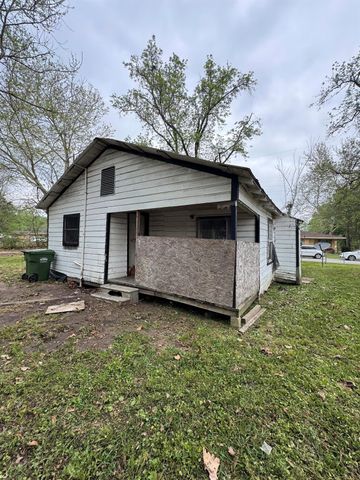 916 Lamar Street, Cleveland, TX 77327