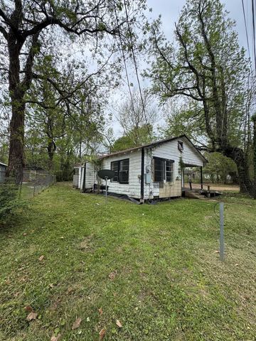 916 Lamar Street, Cleveland, TX 77327