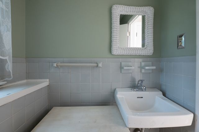 588 Summit Drive, Orange, CT 06477