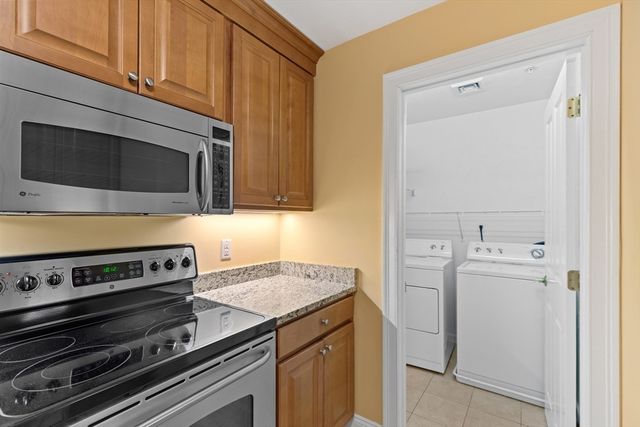 1 Lenox Street 303, Norwood, MA 02062