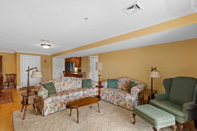 1 Lenox Street 303, Norwood, MA 02062