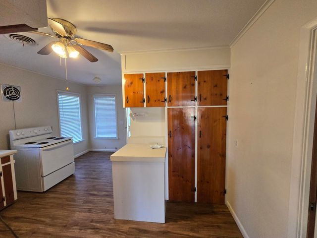 201 Frazior St, Linden, TX 75563