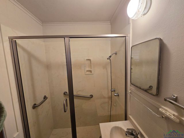 201 Frazior St, Linden, TX 75563