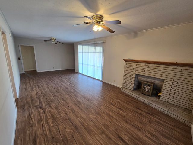 201 Frazior St, Linden, TX 75563