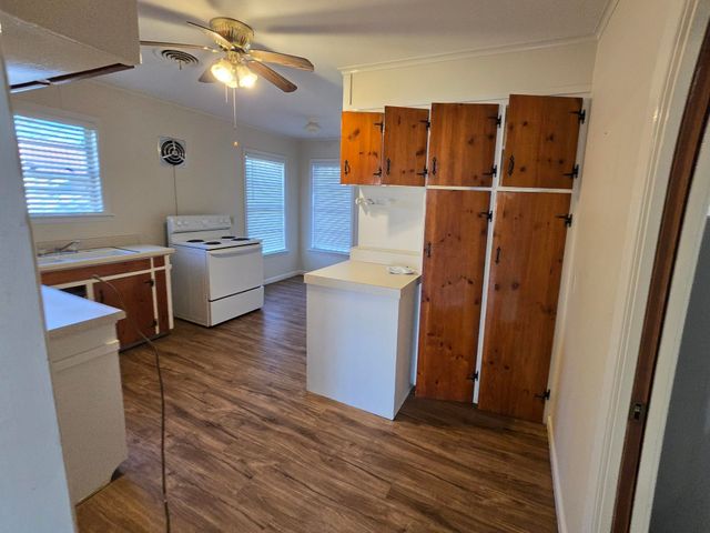 201 Frazior St, Linden, TX 75563