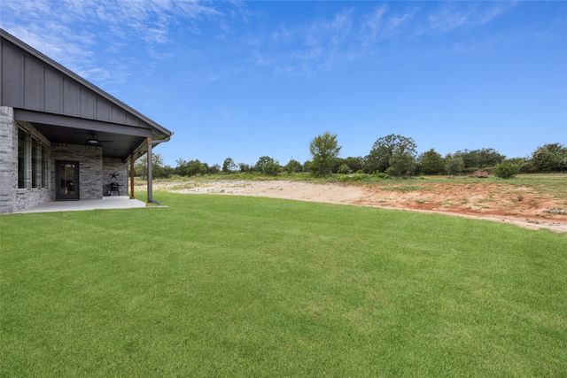 3004 Parker Meadows Court, Weatherford, TX 76088