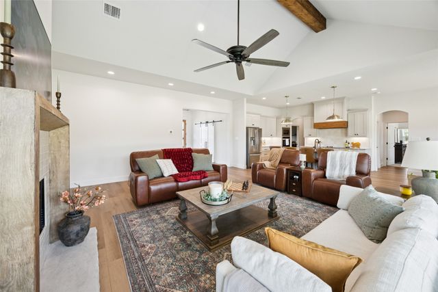 3004 Parker Meadows Court, Weatherford, TX 76088