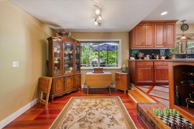 14207 Tim Burr Ln, Grass Valley, CA 95945