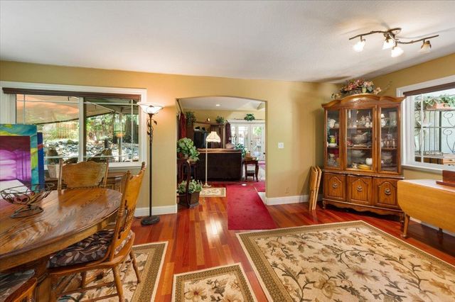 14207 Tim Burr Ln, Grass Valley, CA 95945