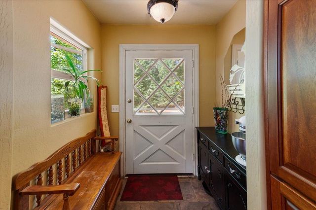 14207 Tim Burr Ln, Grass Valley, CA 95945