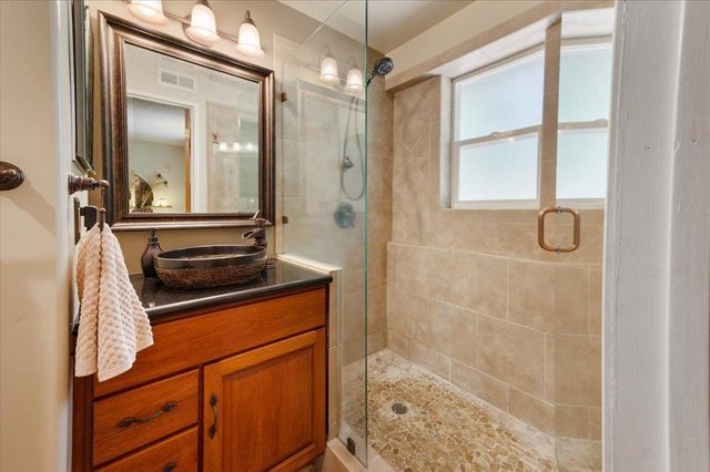 14207 Tim Burr Ln, Grass Valley, CA 95945