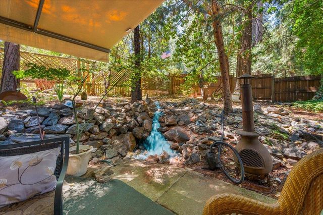 14207 Tim Burr Ln, Grass Valley, CA 95945