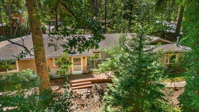 14207 Tim Burr Ln, Grass Valley, CA 95945