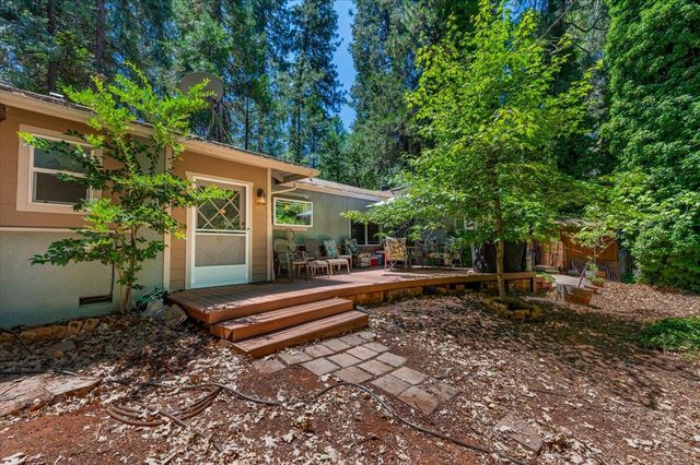 14207 Tim Burr Ln, Grass Valley, CA 95945