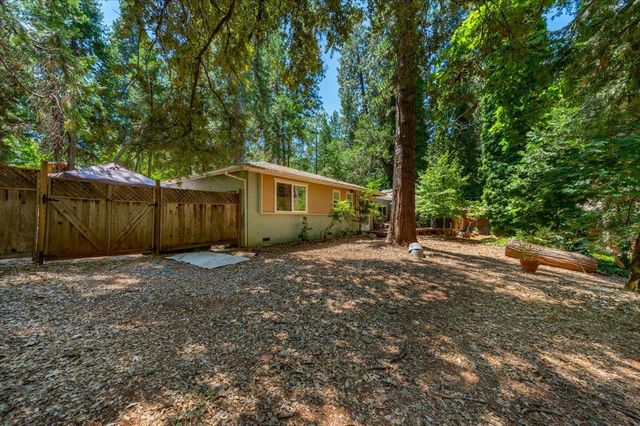 14207 Tim Burr Ln, Grass Valley, CA 95945