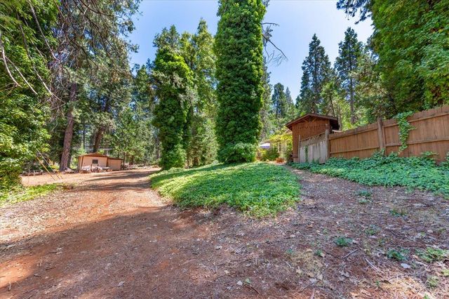 14207 Tim Burr Ln, Grass Valley, CA 95945