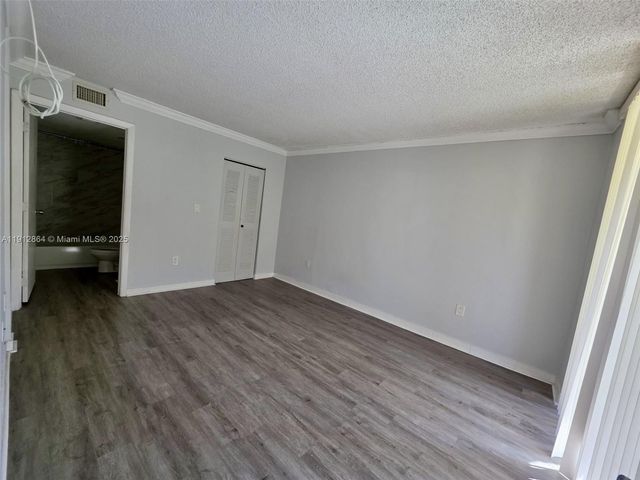 8321 NW 7th St 1-108, Miami, FL 33126