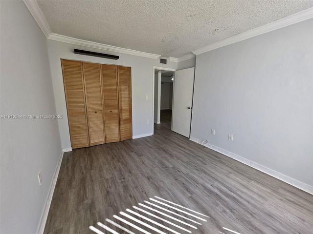 8321 NW 7th St 1-108, Miami, FL 33126