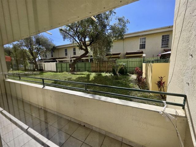 8321 NW 7th St 1-108, Miami, FL 33126