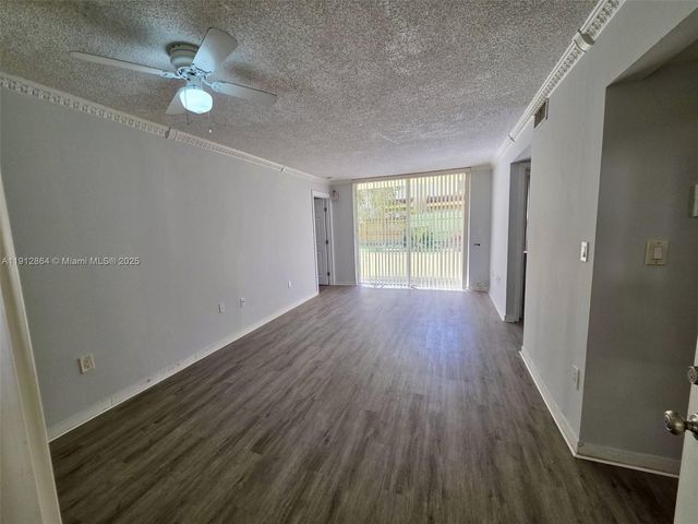 8321 NW 7th St 1-108, Miami, FL 33126