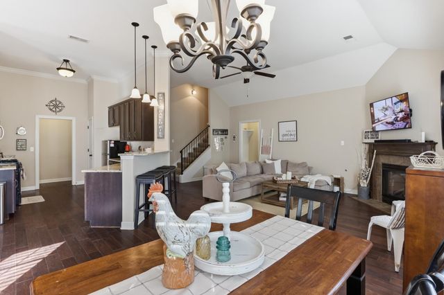 8285 FLETCHER RIDGE LN, Bartlett, TN 38133