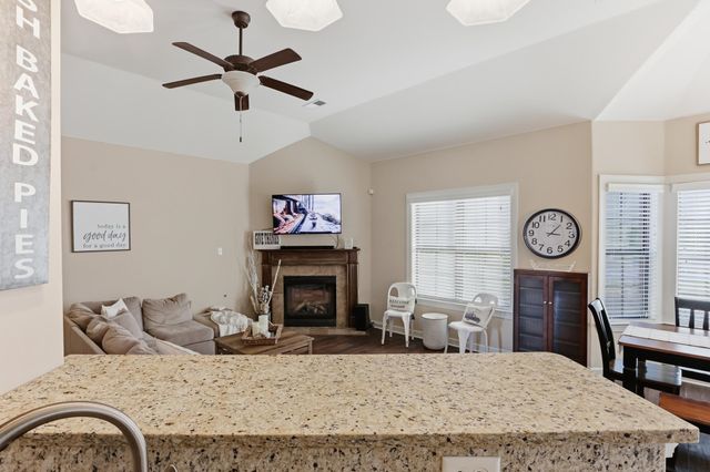 8285 FLETCHER RIDGE LN, Bartlett, TN 38133