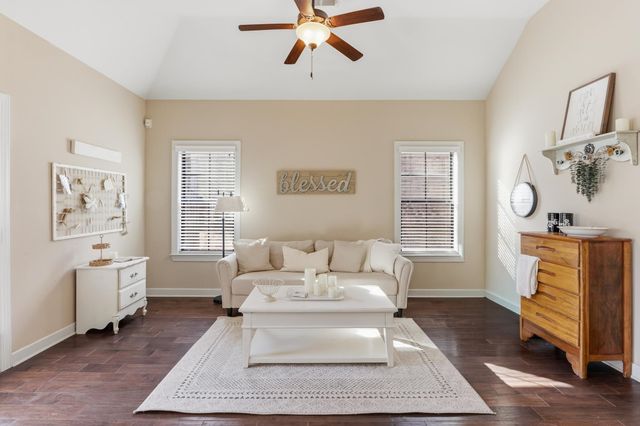 8285 FLETCHER RIDGE LN, Bartlett, TN 38133